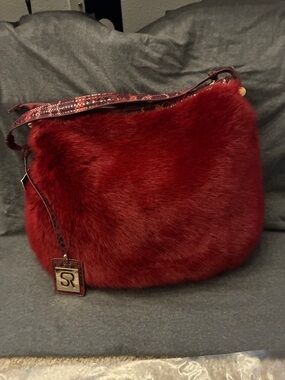 Faux Fur Shoulder Bag in Burgundy